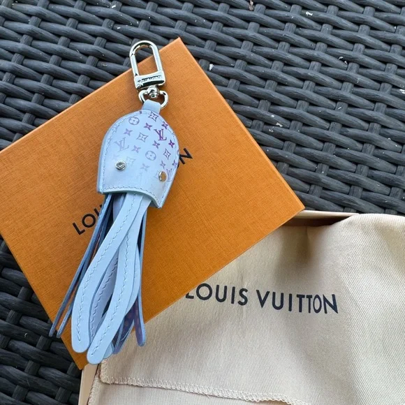 Louis Vuitton x Pharrell Blue Octopus Keychain Charm Sold Out - Picture 1 of 6